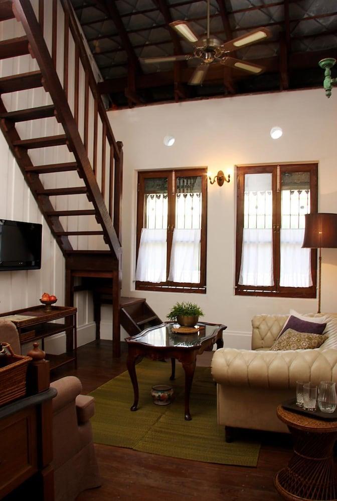 The Bhuthorn Bed & Breakfast Бангкок Екстер'єр фото